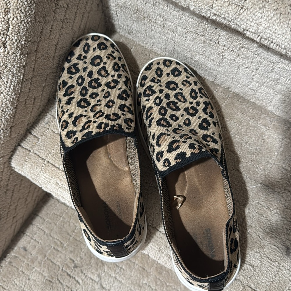 Leopard Print Slip-On Sneakers - Picture 5 of 6